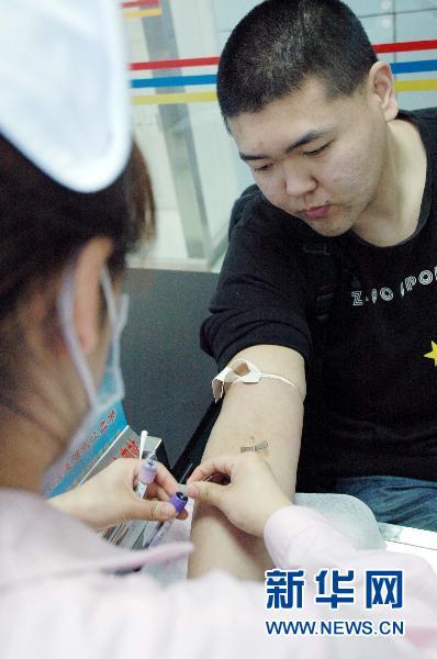 Harbin   s student donated more than 40000ML of blood without payment over six years.