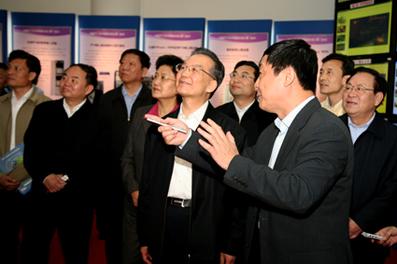 Chinese Premier Wen Jiabao Visits Tsinghua