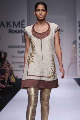 Lakme Fashion Week: COUTUREWALA by Ayan & Preetika