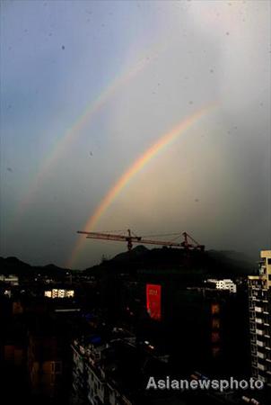 Double rainbows show up in E China