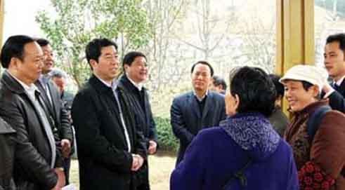 Secretary Chen Investigates Social Management Innovation in Tianxin District