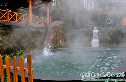 The Foot of Mountain Huangshan - Hot Springs and Waterfalls