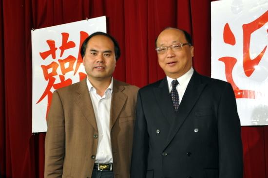 Professor Zhang Jinle joins 2010 Cross-Strait MPA Education Forum and National MPA Forum