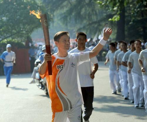 Fourteen BOC Staff in Paralympic Torch Relay