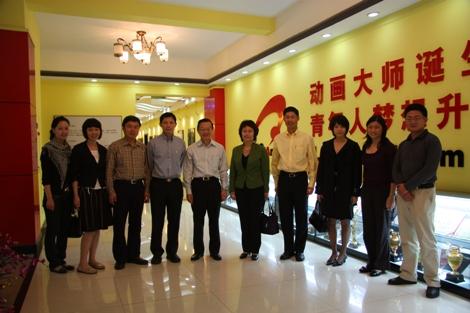 Standing Deputy Secretary of Ministry of National Development in Singapore Mr. Jiang Caikai and His Group Visited Our Scholl