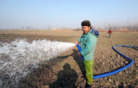 Meteorologist: More rain expected in drought-hit N. China