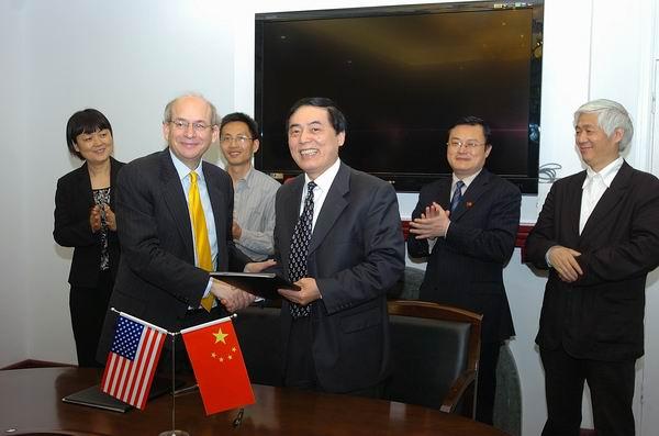 President  Chen  Jun  Meets  with  Rice  University  President  David  Leebron