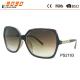 Over-size plastic Sunglasses with decorating the frame ,uv400 Protection Lens ,suitable for women