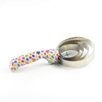 Beautiful Pattern Spiral Curry Comb 4 Loops With Plastic Round Handle