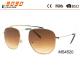 Classic fashion style sunglasses ,made of metal frame ,suitable for men and women