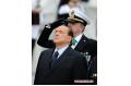Berlusconi pays respect to Tomb of Unknown Soldiers in Rome