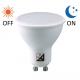 220-240V Natural White Dusk Sensing Light Bulbs 4000K Color Temperature