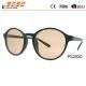 2017 hot sale style round  plastic sunglasses with UV 400 protection lens ,made of plastic
