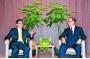 Li Feng met with Mr. Li Ka Shing