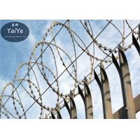 High Security Concertina Razor Barbed Wire Wire Easily Installed In Lawn