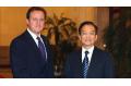 Premier Wen, British PM Cameron Meet, Exchange Views on Bilateral Ties