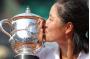 Li Na wins French Open women's singles title 