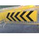 U / Flat Base Crowd Control Barriers Reflective Band For Show Direction