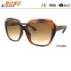 Sunglasses in fashionable design with big plastic frame ,suitable for men and women
