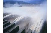 A 175m- Impoundment Brings Three Gorges Tourism to Hot.The Amount of Tourists Rise 25% Compared to Last Year