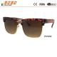 Hot sale style fashionable sunglasses with plastic frame ,suitable for men and women