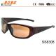 fashionable Sports sunglasses with plastic frame , UV 400 protection lensa