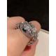 ISO9001 Vvs Diamond 18K Gold Diamond Ring Luxurious Jewelry