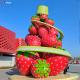 Customized Resin Fruit Statue Outdoor Decorative Fiberglass Strawberry Sculpture