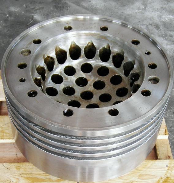 piston skirt /piston crown.piston skirt