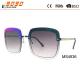 2018 hot sale style sunglasses with metal frame ,suitable for men and women