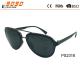 Fashion sunglasses made of plastic frame with bridge, suitable for men and women