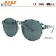 Sunglasses in fashionable round design,made of plastic ,suitable for men and women
