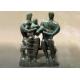 Handmade Lovely Family Life Size Bronze Statues Antique Design Customized Size